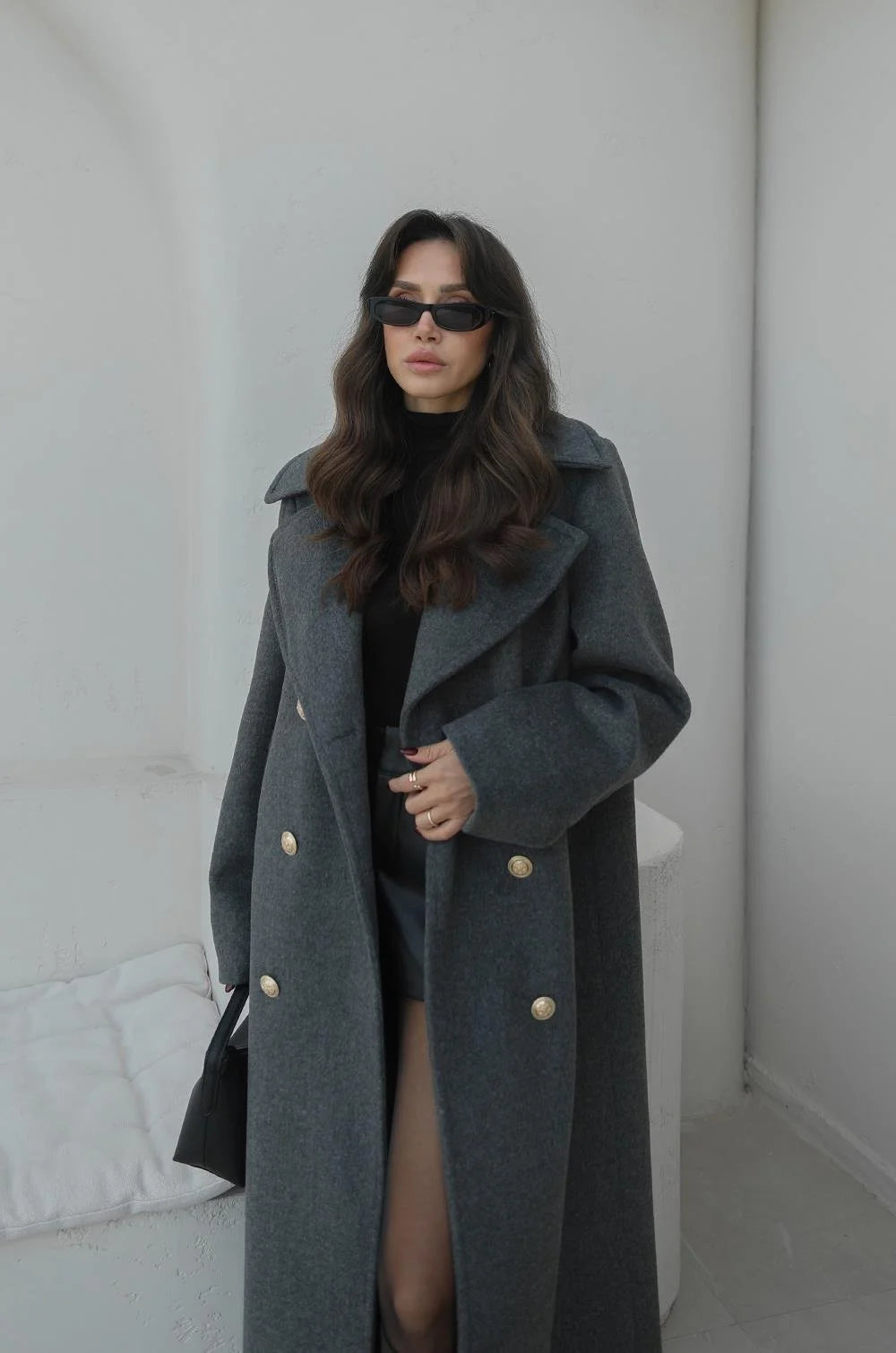 جكيت رمادي بأزرار