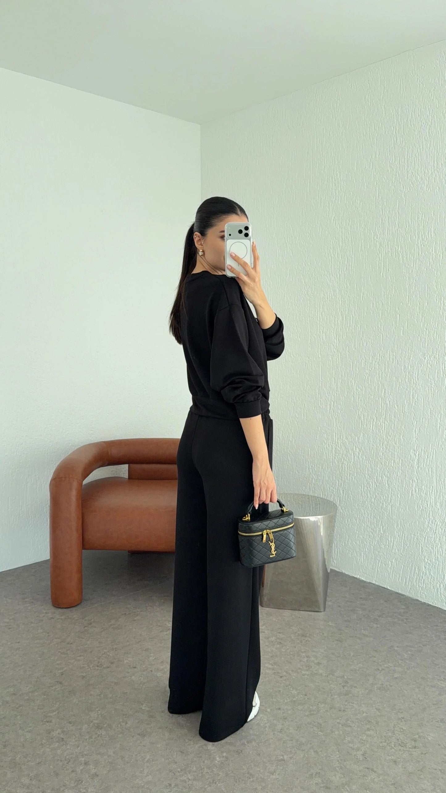 طقم لاكوست اسود