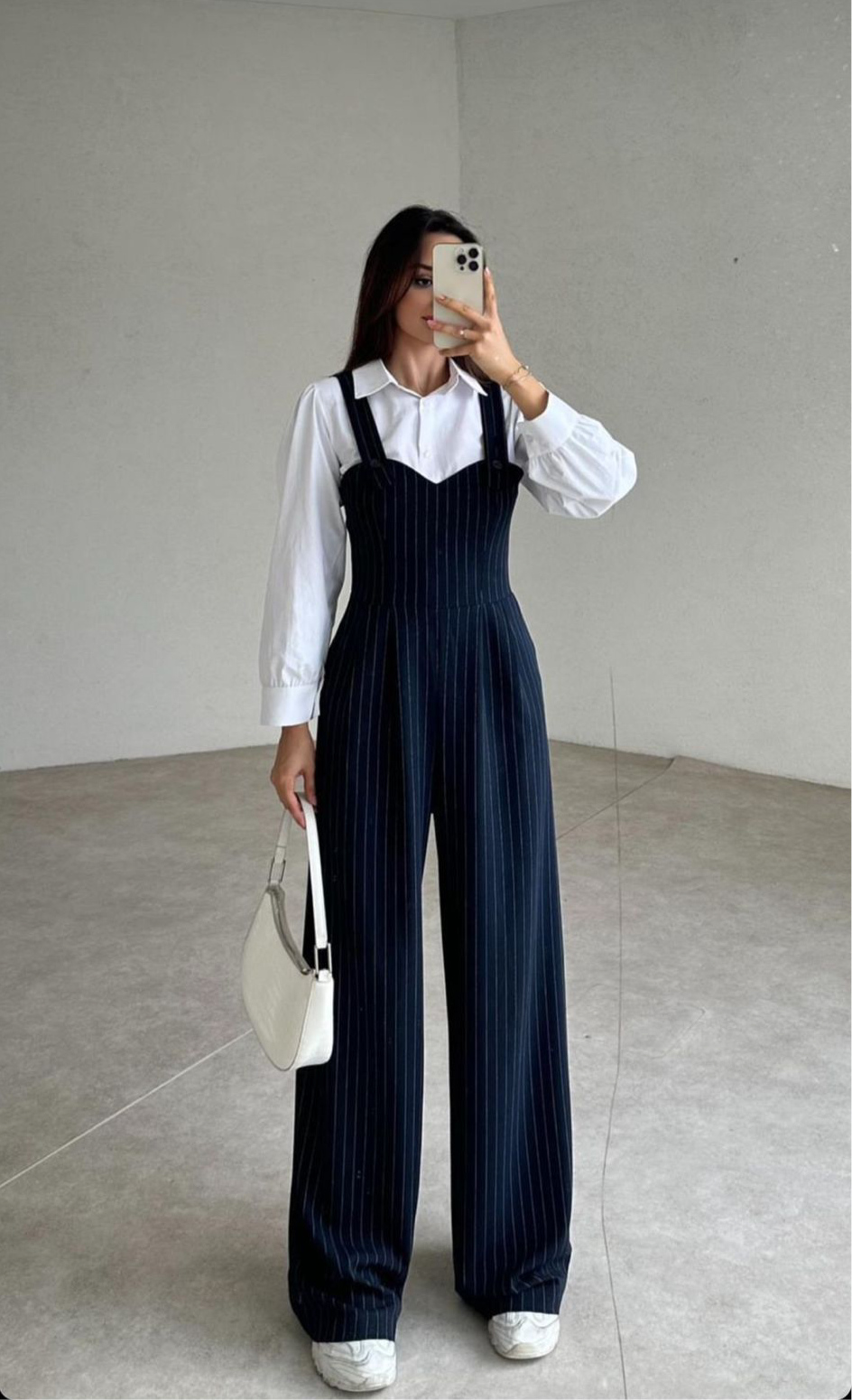 جمبسوت كحلي مع قميص