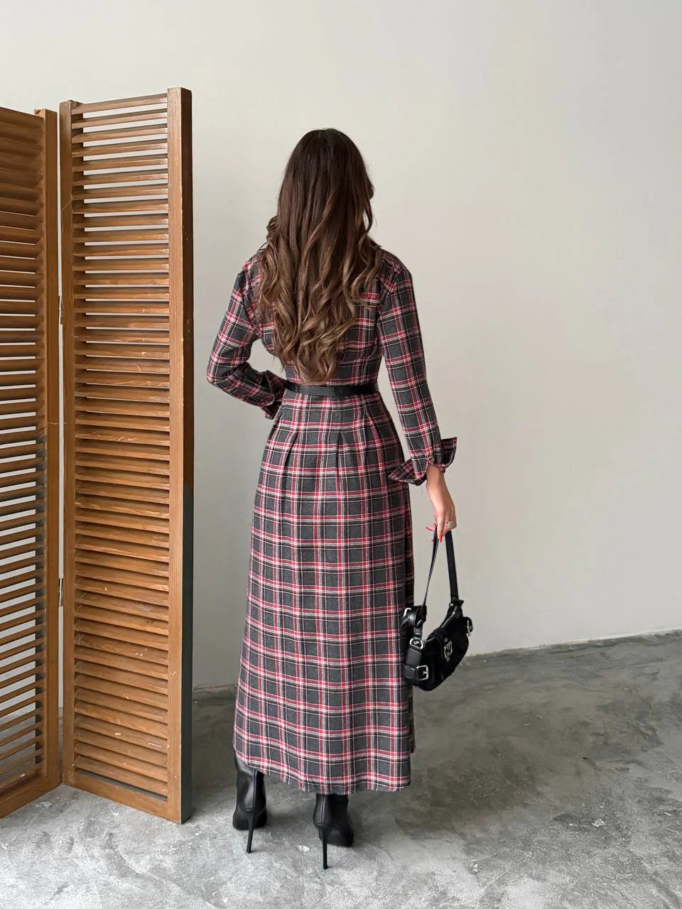 فستان كاروهات بني