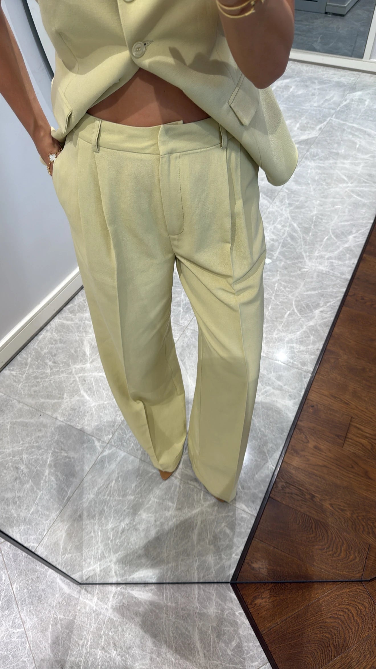 طقم رسمي فيست مع بنطلون ليموني