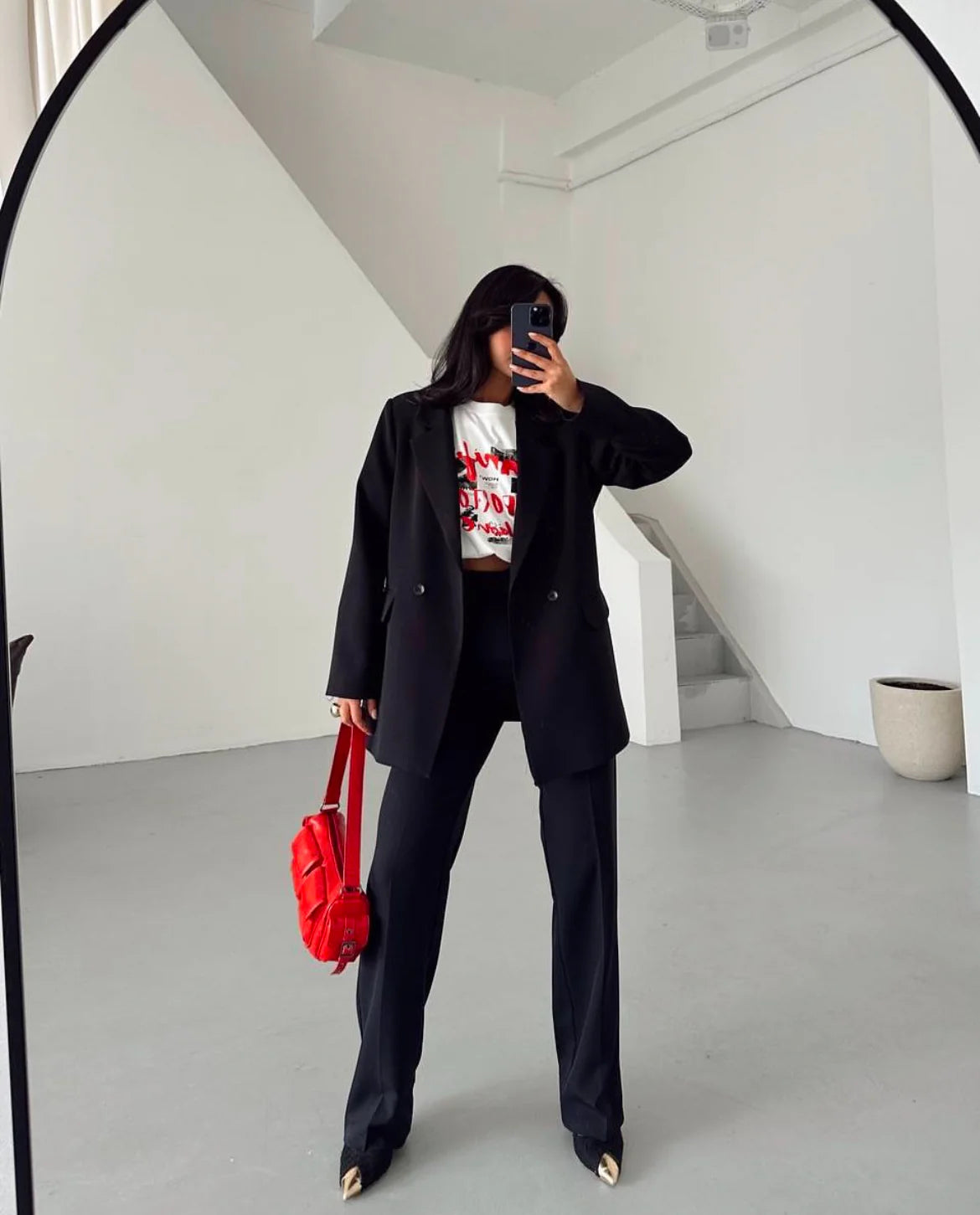 طقم رسمي اسود