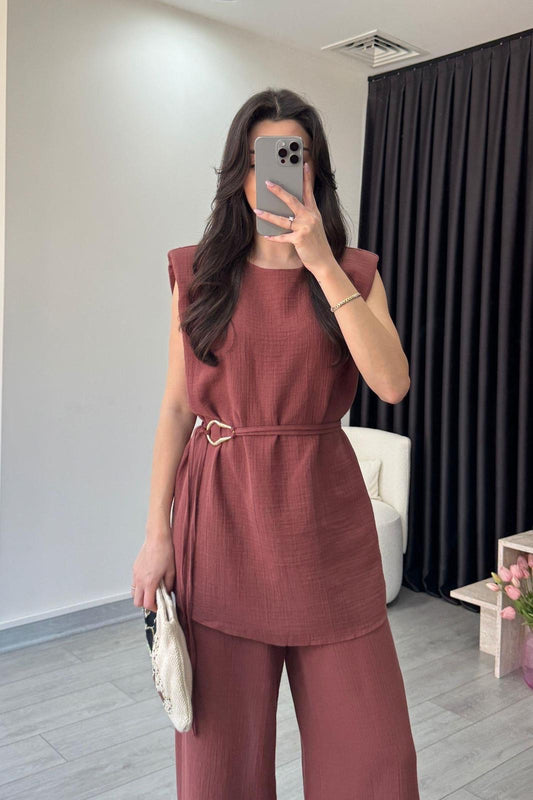 طقم بحزام كرميدي