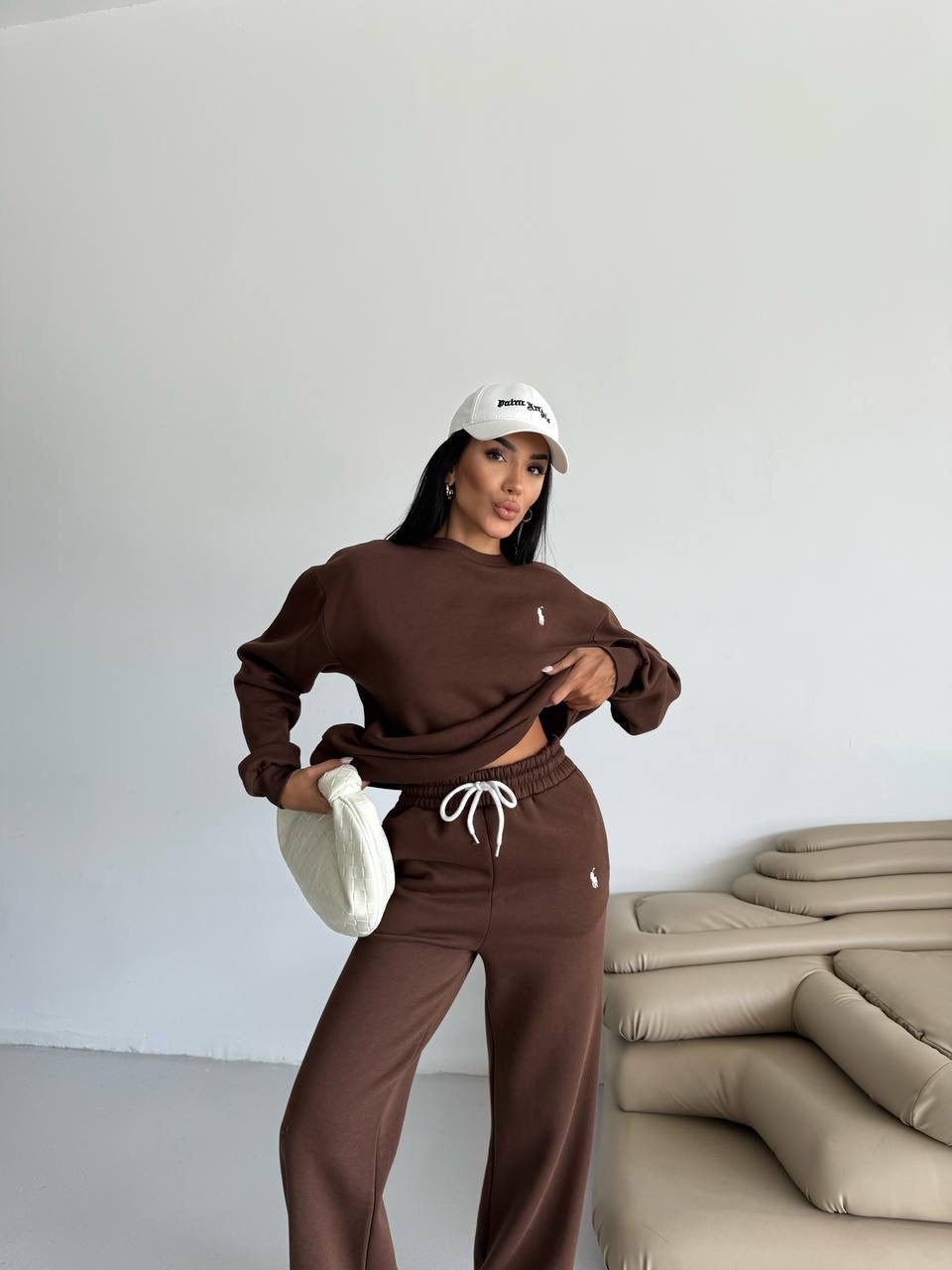 طقم بولو بني