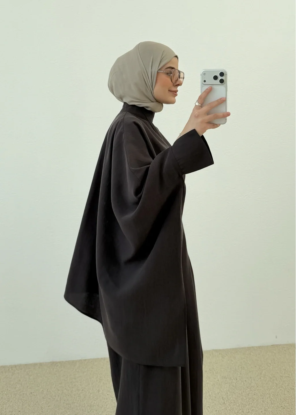 طقم فلو بني