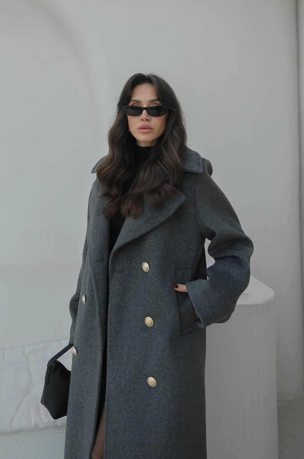 جكيت رمادي بأزرار