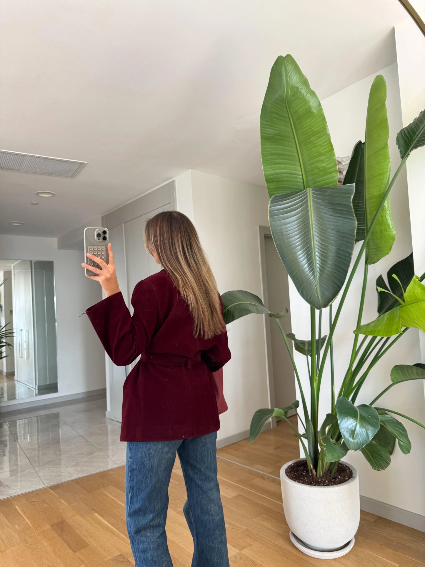 جكيت بحزام خمري