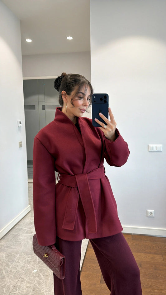 جكيت ربط خمري