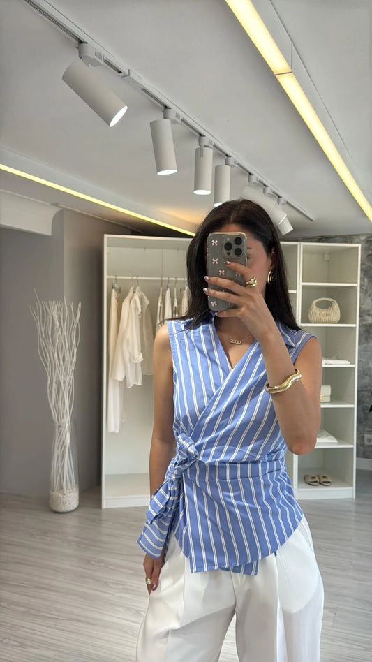 قميص مخطط ازرق