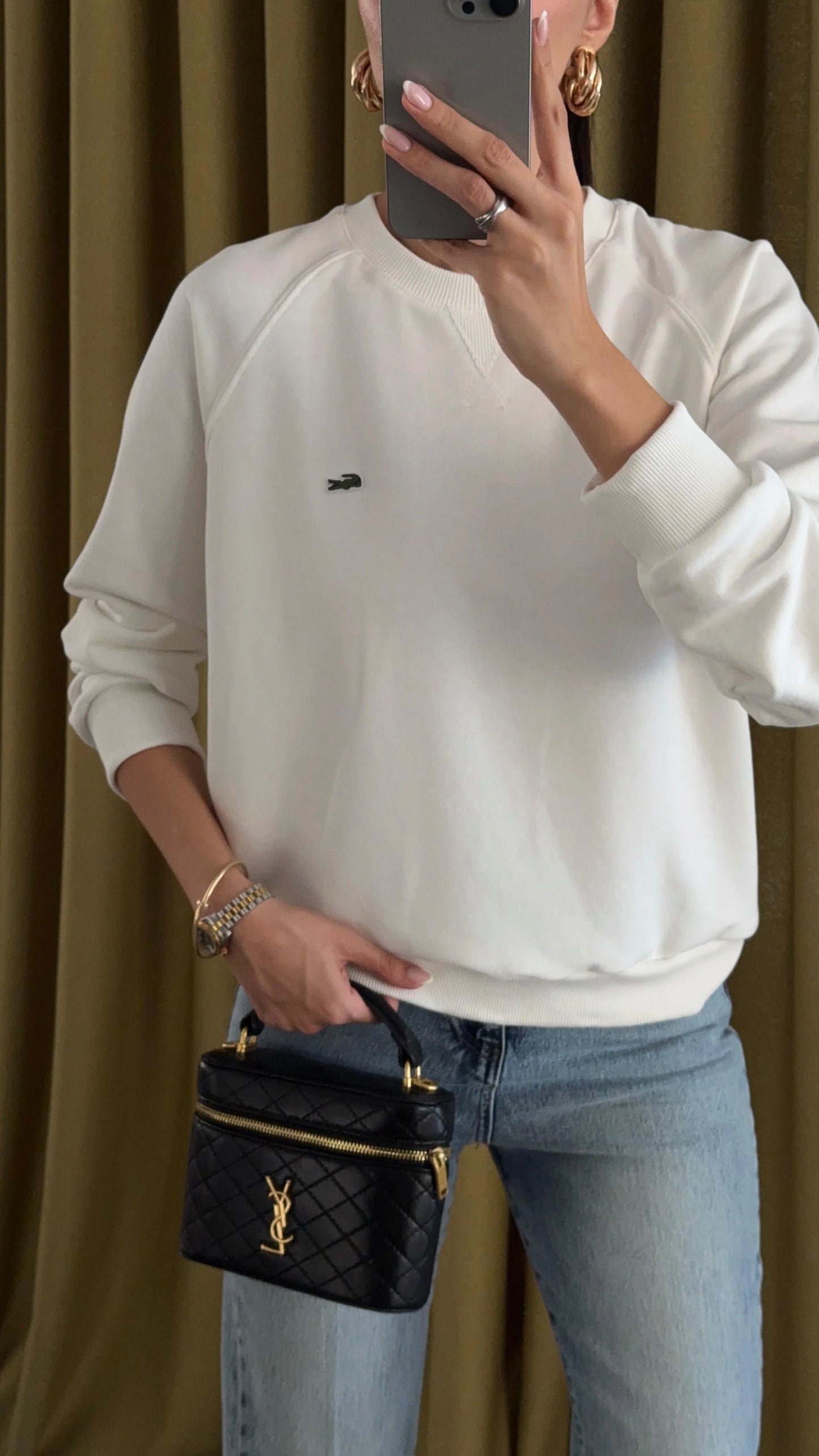 بلوزة لاكوست ابيض