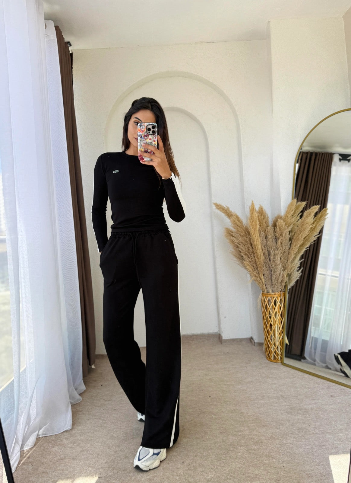 طقم لاكوست اسود