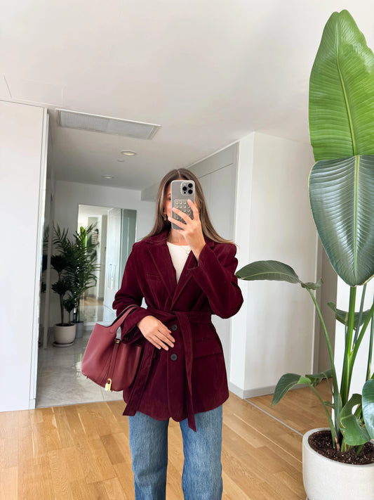 جكيت بحزام خمري