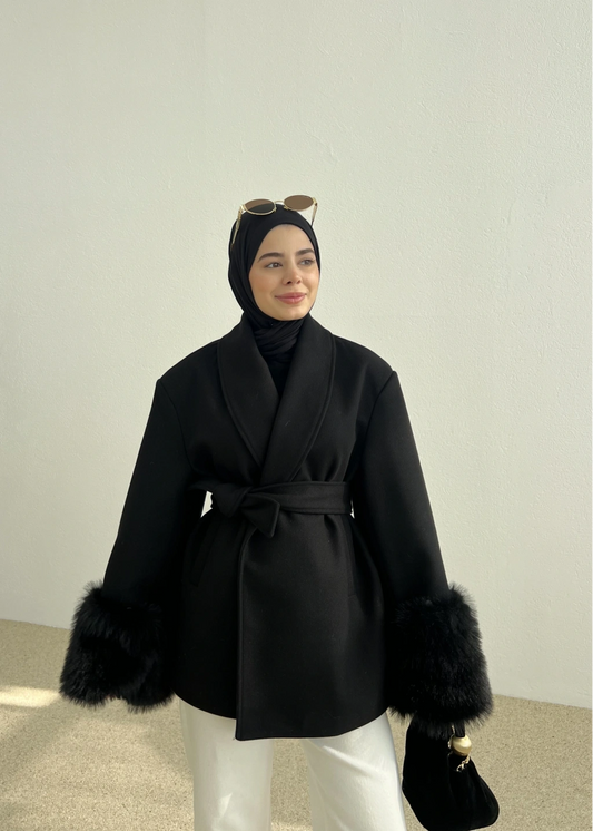 جكيت اسود فرو