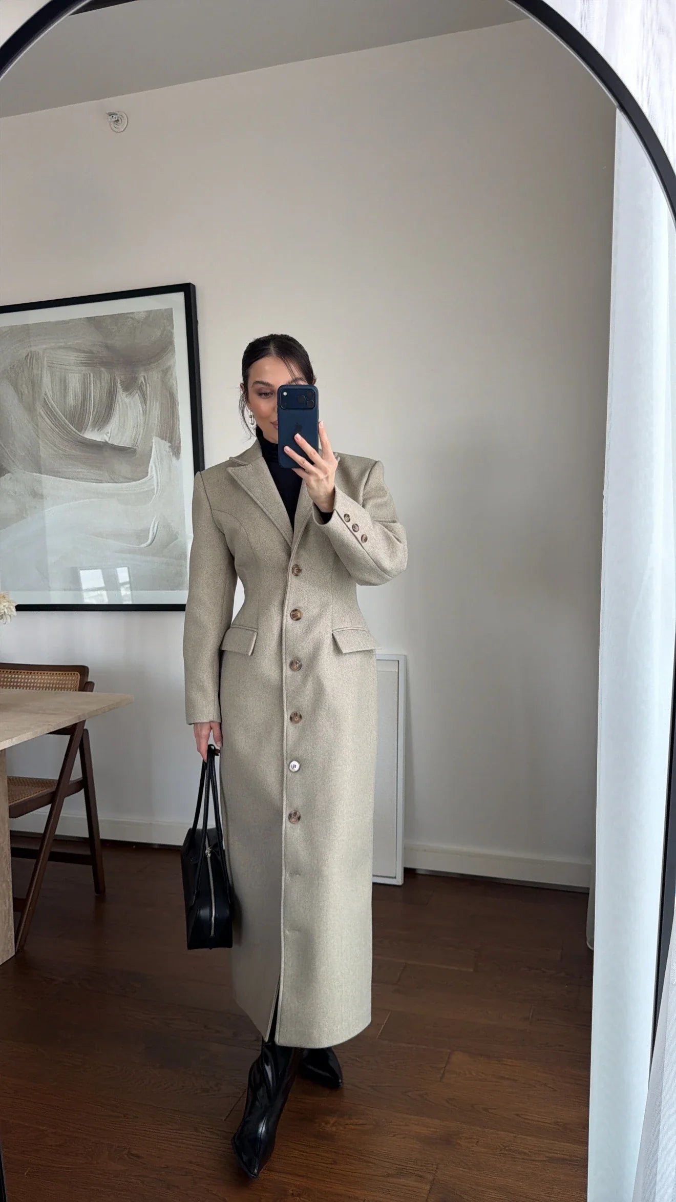 جكيت بأزرار بيج مخصر