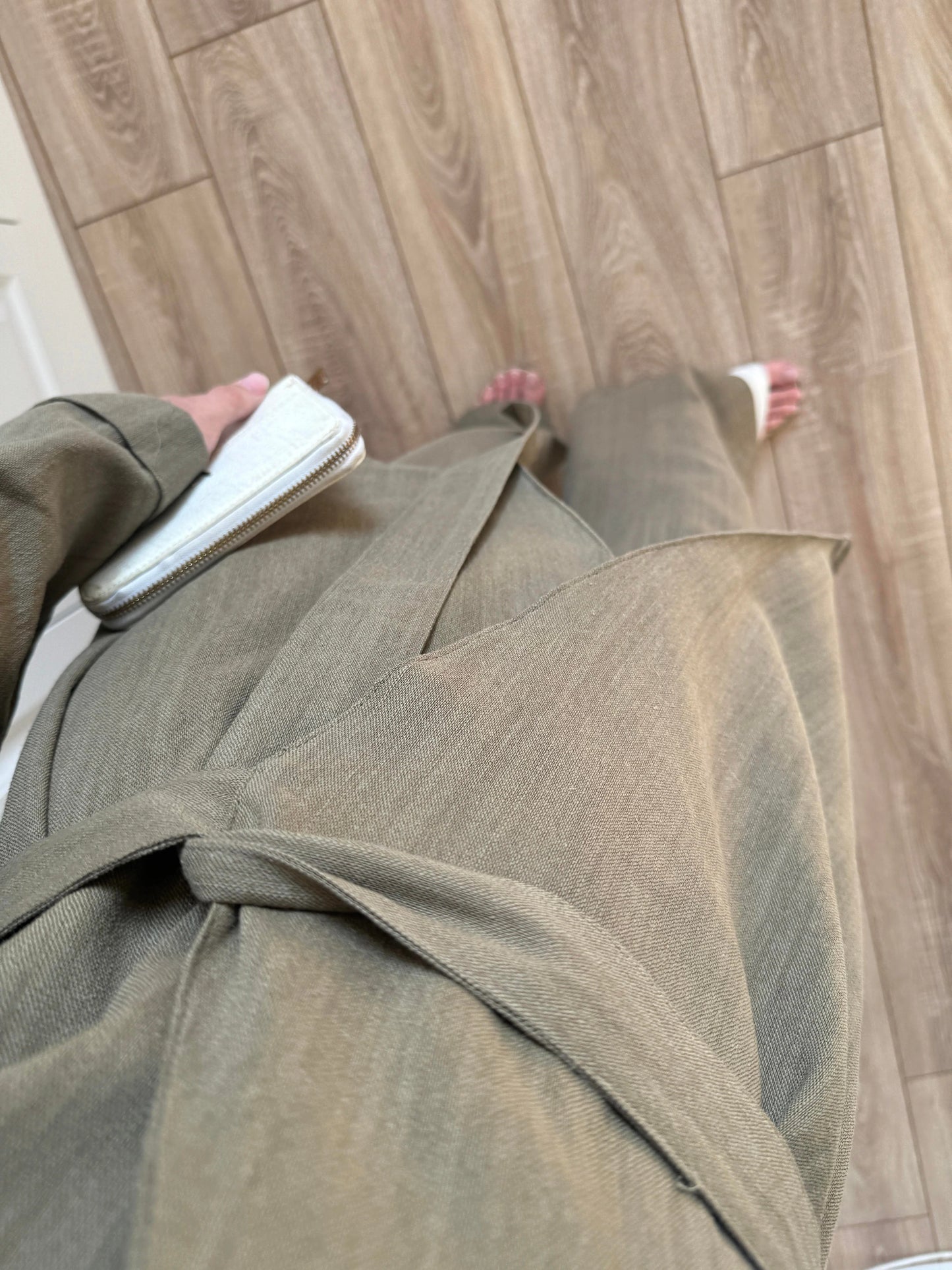 طقم كيمونو مع بنطلون زيتي