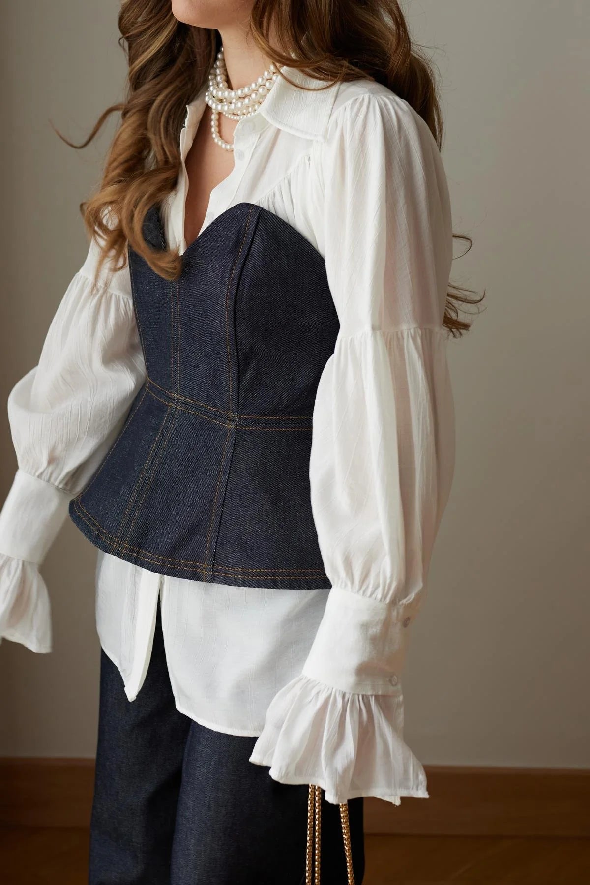 طقم بلوزة كورسيت مع بنطلون جينز