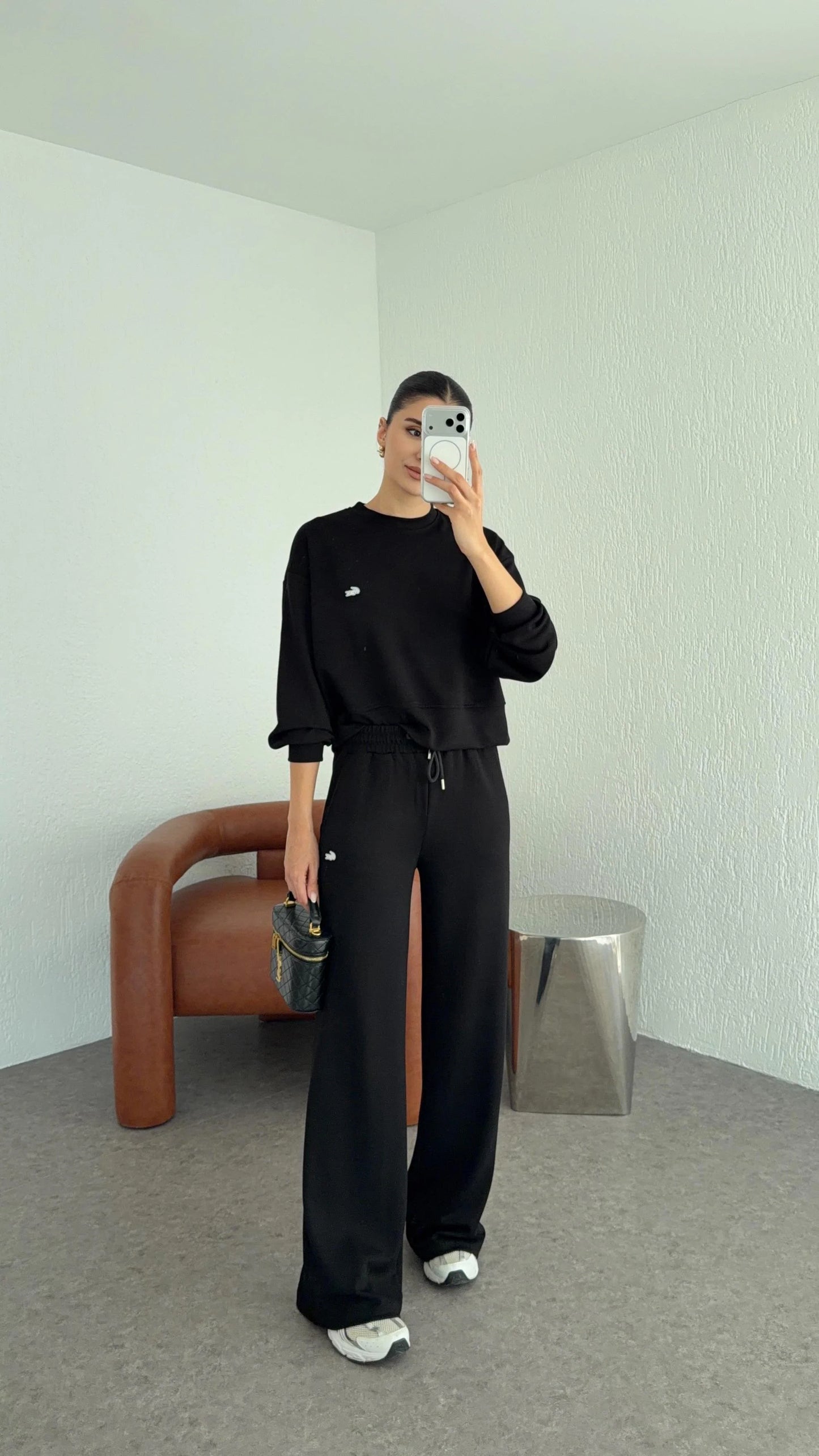 طقم لاكوست اسود