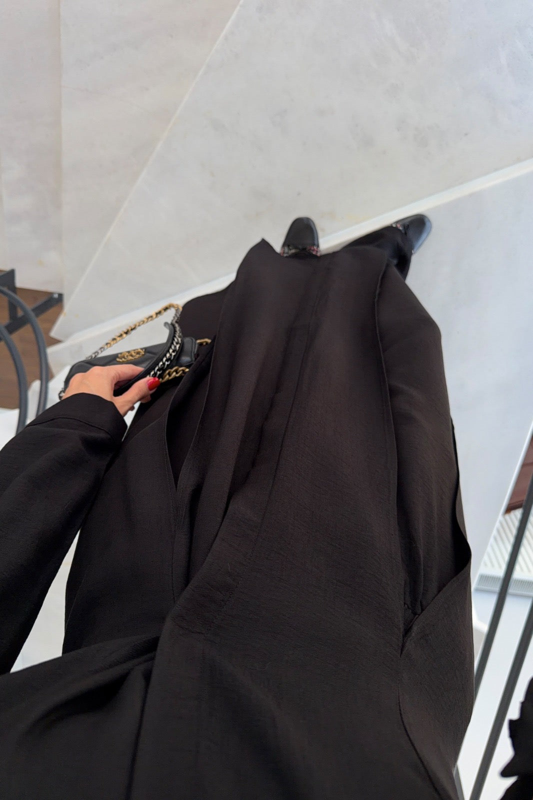 طقم بلوزة مع بنطلون اسود