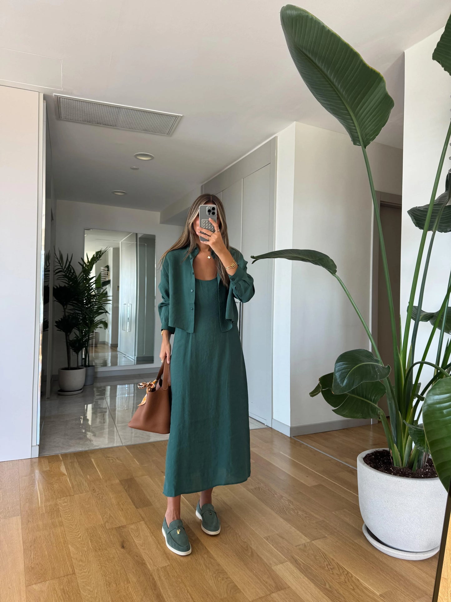 طقم قميص مع فستان اخضر غامق