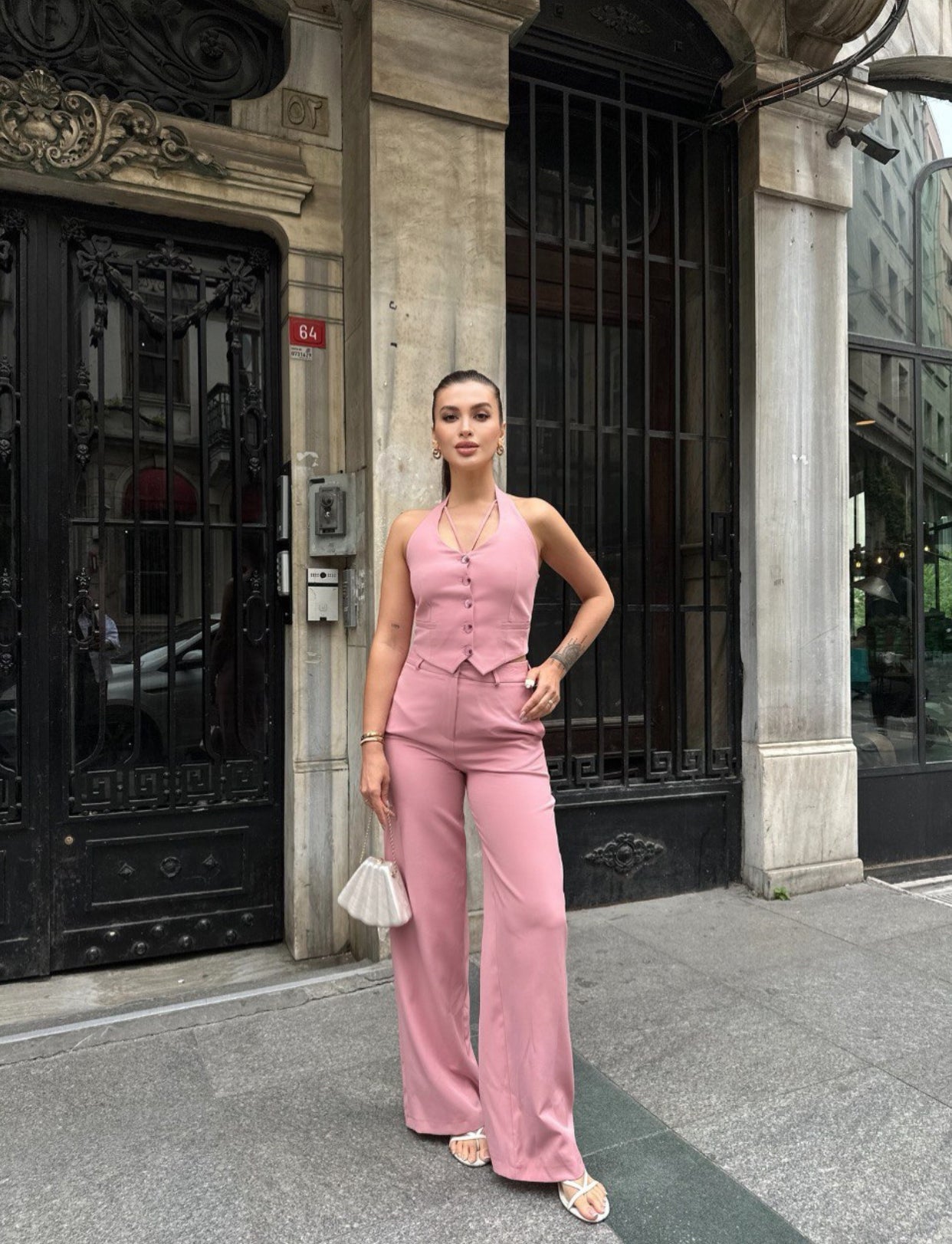 طقم فيست ابيض