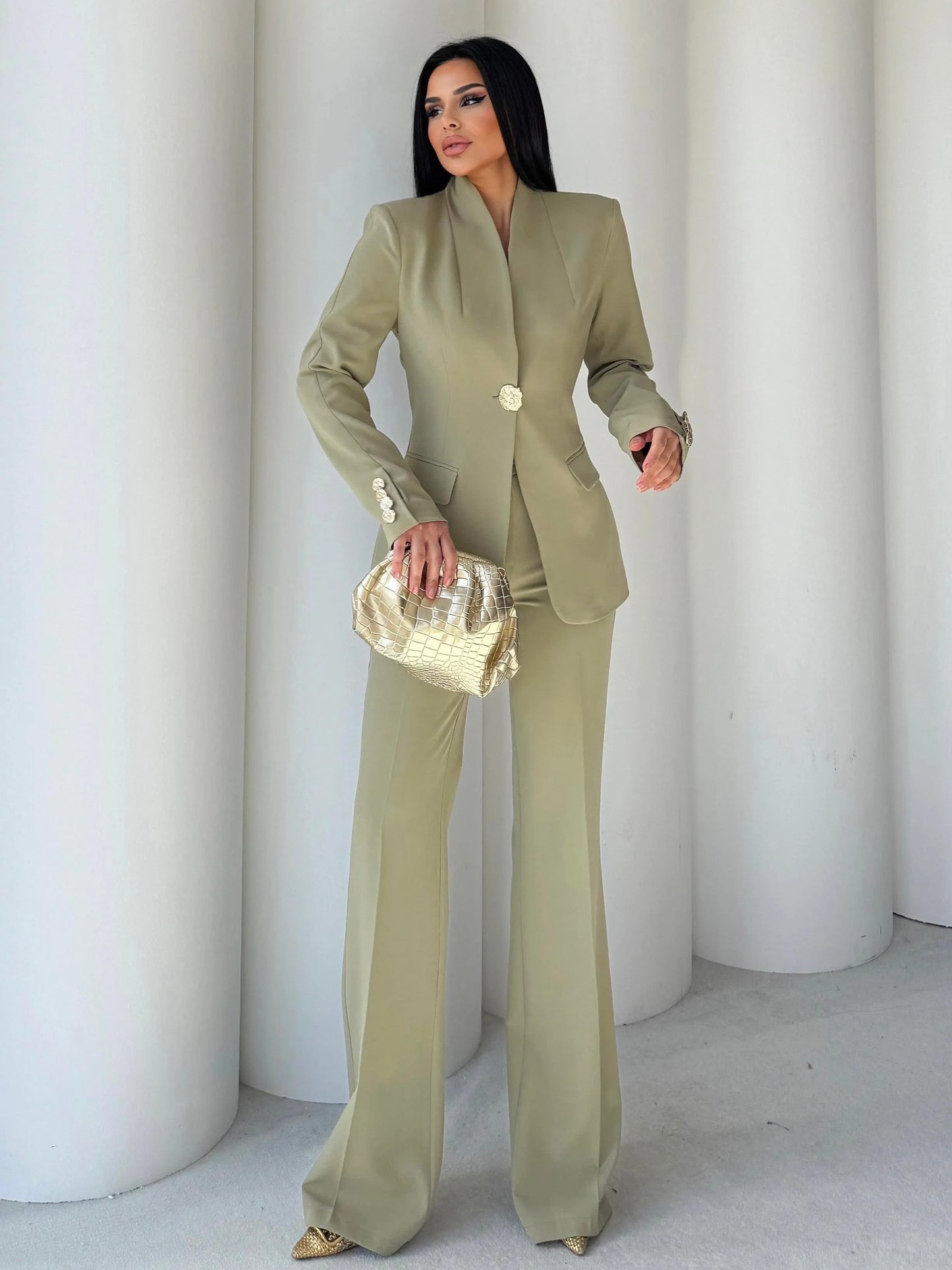 طقم رسمي اخضر فاتح