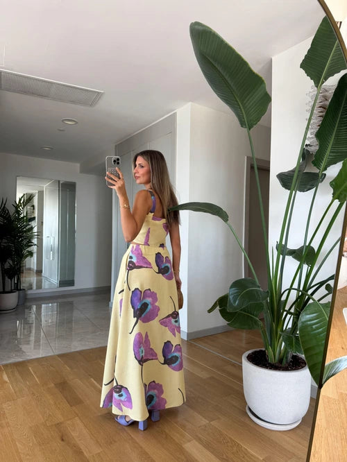 طقم تنورة مع بلوزة مورد