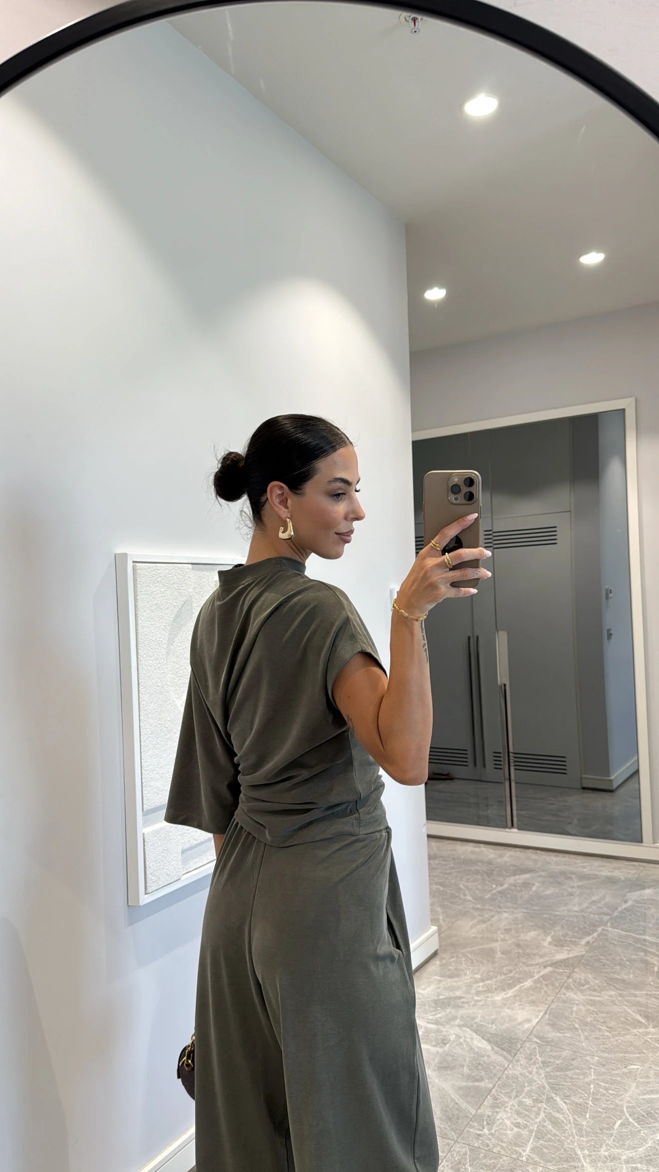 طقم عملي زيتي