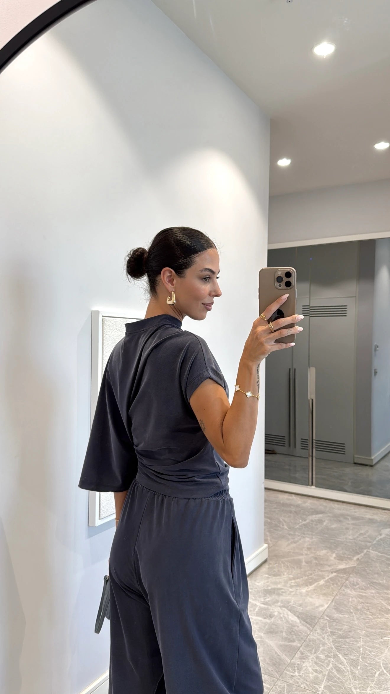 طقم عملي كحلي