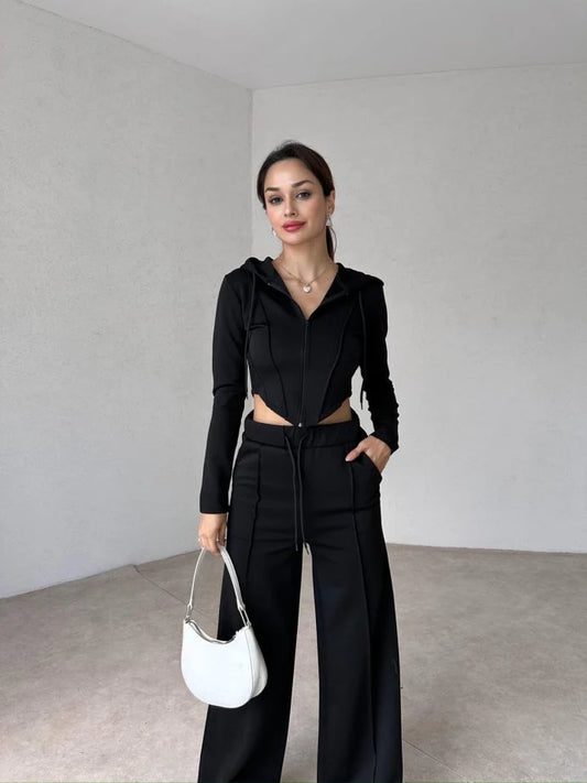 تريننج اسود